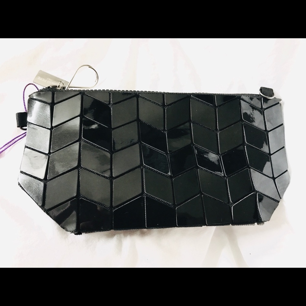 Emilio Pepe Italy Shiny Black Cross-Body Bag